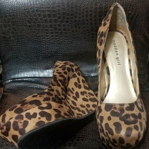Leopard wedge heels